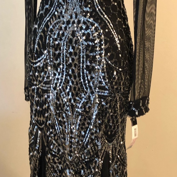 Dress - Picture 8 of 9